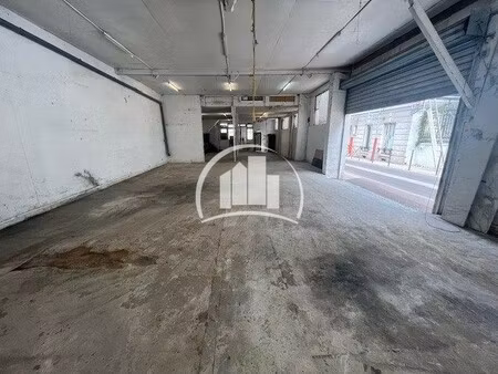 location local commercial