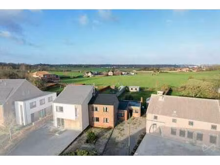 maison mitoyenne avec vue sur les champs
