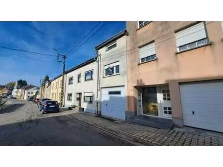 appartement (duplex) agréable  aux 1er et 2e ét.