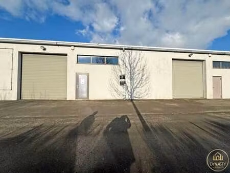 box / stockage 15 m² à louer à libramont – 125€/mois