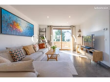 duplex 5 pièces 108 m²