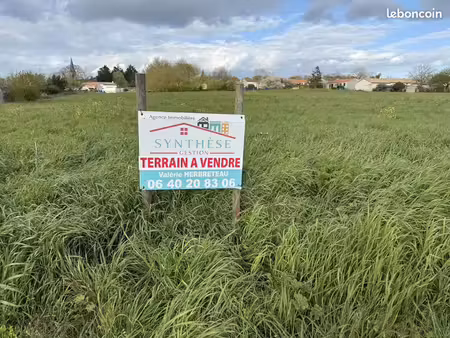 terrain 3640 m² le gué-de-velluire