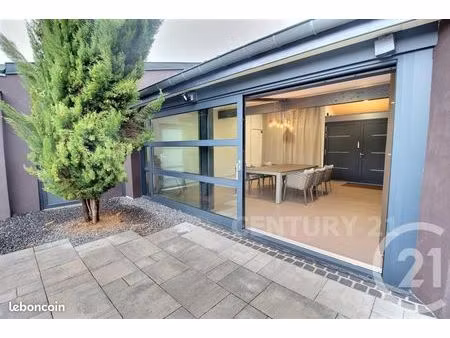 maison 8 pièces 168 m²