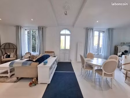 maison 2 pièces 81 m²