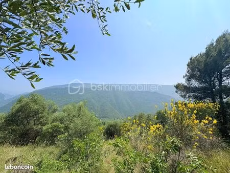 terrain 1 562 m² pierrefeu