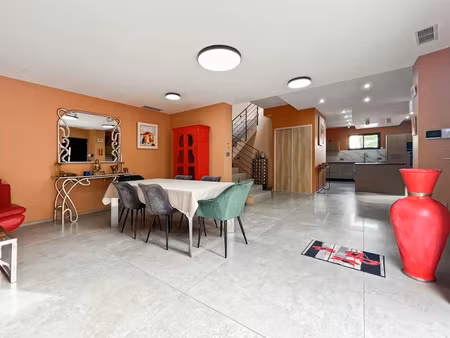 vente maison 5 pièces 147 m² à hyeres (83400)  1 236 000 €