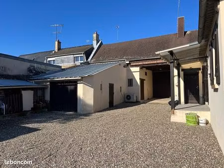 maison 5 pièces 150 m²