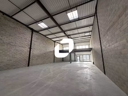 local d'activités à vendre