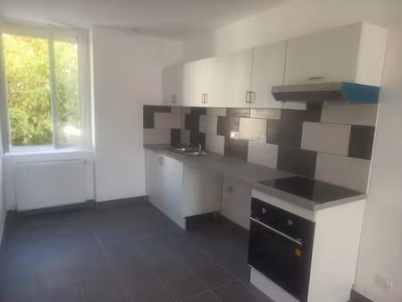 location appartement 4 pièces 75 m² à unieux (42240)  710 €