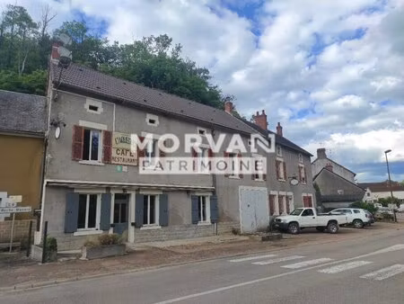 montreuillon – ensemble de caractère au bord de l'yonne