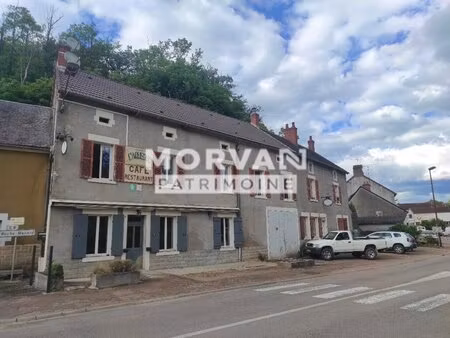 montreuillon – ensemble de caractère au bord de l'yonne