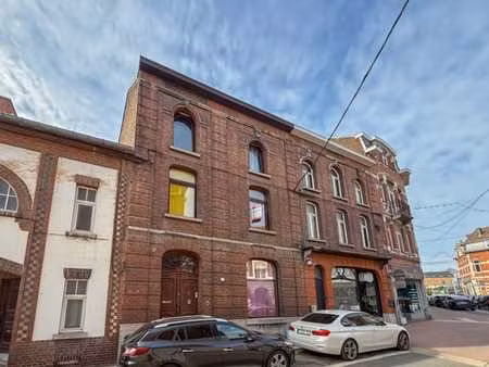 immeuble composé de 2 unités louées conforme en tout point !