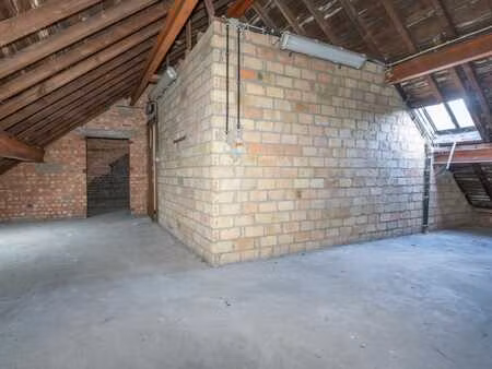 maison au centre de jemelle avec commerce et appartement