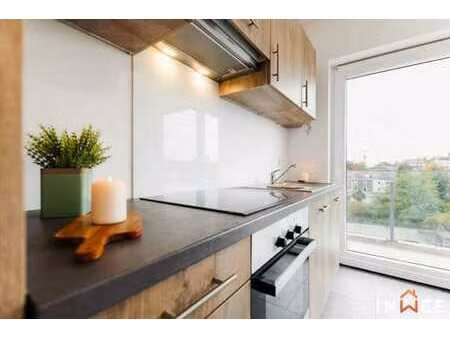 splendide studio récent au cœur d'auvelais