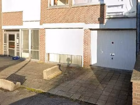 emplacement parking couvert