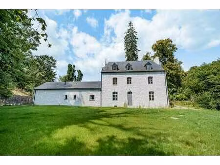 we invest namur vous propose une superbe villa 4 façades. 0