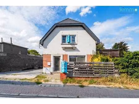 spacieuse maison avec jardin et parking a jemeppe-sur-sambre