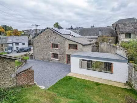 maison en pierre (4 ch.) rénovée  avec garage et jardin !