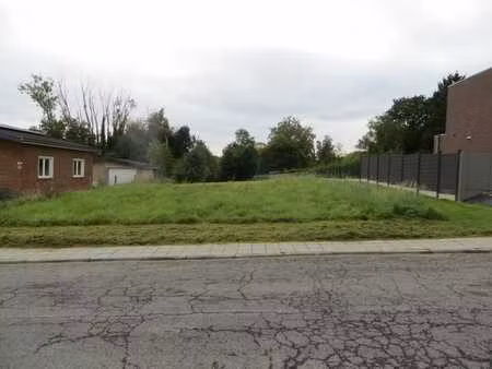 terrain à bâtir au coeur d'auvelais