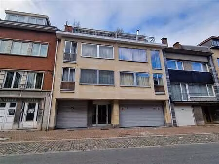 entrepot +/-450m² - bureaux - en parfait etat sur un seul ni