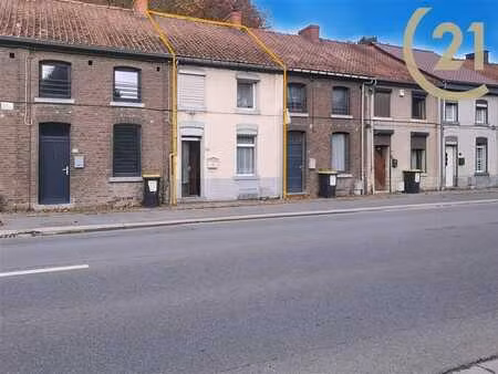 maison à rénover  localisation idéale!