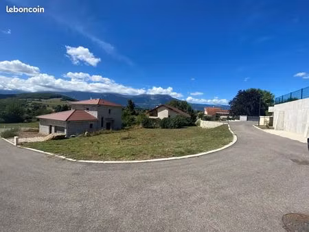 terrain 500 m² jarrie
