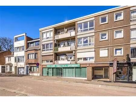 commerce - rez-de-chausée