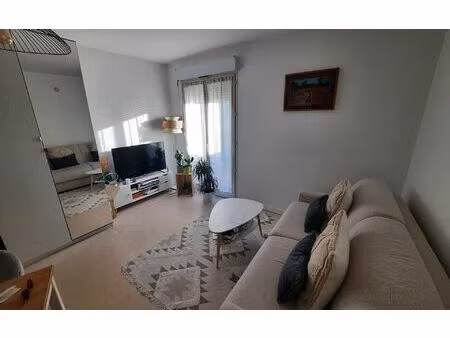 location appartement  m² t-1 à épône  477 €