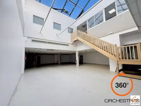 local d'activités et bureaux polyvalent