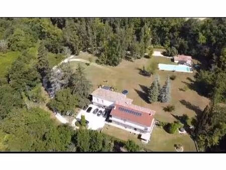 ensemble maisons + appartement - gites