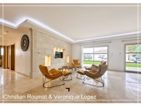 rare et unique. agen  à 6 kms  maison de prestige construite en 2018 avec 207 m² hab. sur 