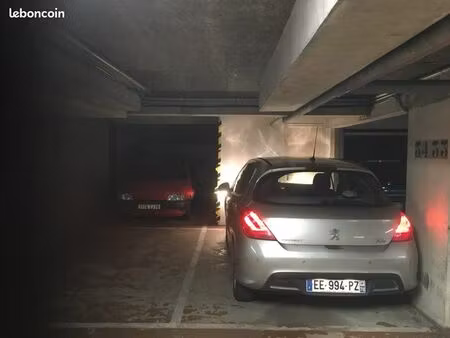 box+parking 20m2 saint germain en laye 5’ rer a