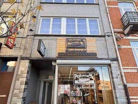 commerce rénové et loué !