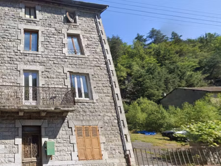 vente immeuble 9 pièces 230 m² à la monnerie-le-montel (63650)  50 000 €