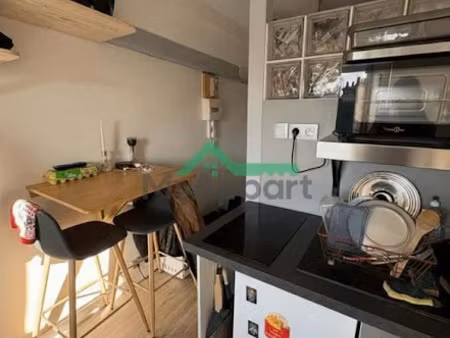 location meublée appartement 1 pièce 13 m² à poitiers (86000)  300 €