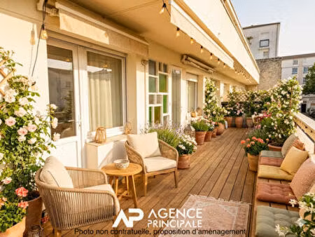 appartement t4 95 m² la rochelle. terrasse. parking ? proche gare et vieux-port