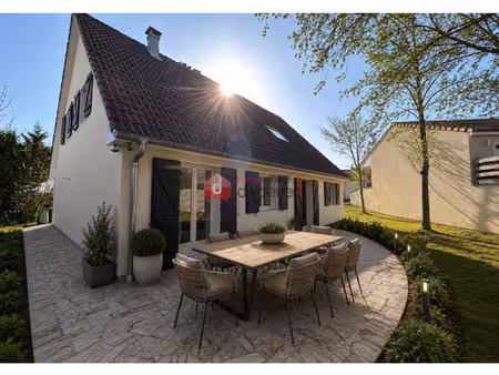 belle maison de 170 m2 4 chambres - garage - jardin - flévil