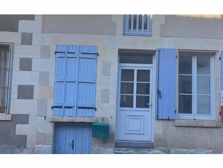 location maison  m² t-5 à donzy  620 €