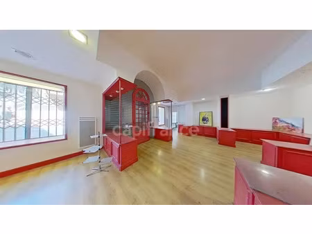 amélie-les bains(66) à vendre - murs local commercial 156 m² - face aux thermes