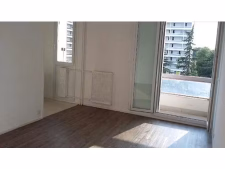 location appartement 1 pièce à gradignan (33170)  690 €