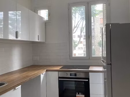 location meublée appartement 2 pièces 40 m² à aulnay-sous-bois (93600)  950 €