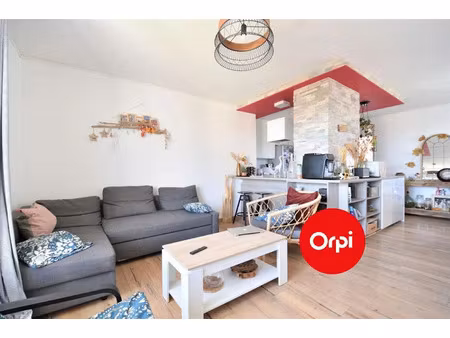 location meublée appartement 4 pièces 67 m² à oullins (69600)  1 000 €