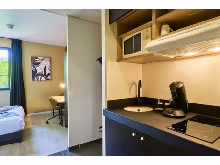 location meublée appartement 2 pièces 40 m² à villeneuve-d'ascq (59491)  1 190 €