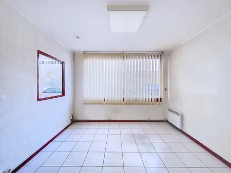 location locaux professionnels 52 m² à cenon (33150)  650 €