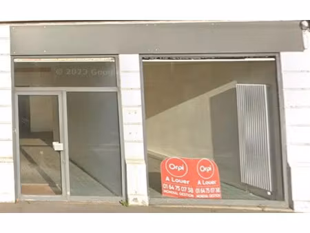 location locaux professionnels 78 m² à coulommiers (77120)  1 600 €