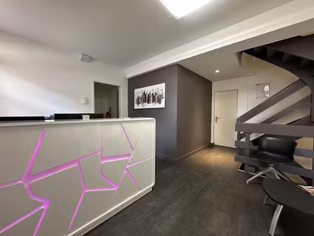 location locaux professionnels 170 m² à orleans (45000)  2 643 €