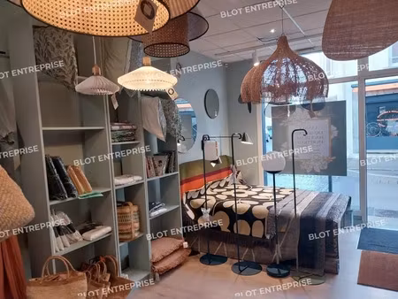 à louer - local commercial - 97 m² - fouesnant