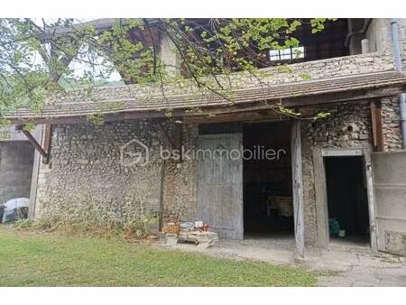 parking de 50 m² à renage