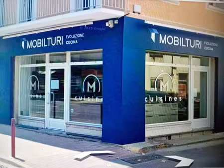 location locaux professionnels 44 m² à oraison (04700)  900 €