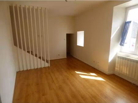 t3 - 80 place de verdun 69590 saint-symphorien sur coise